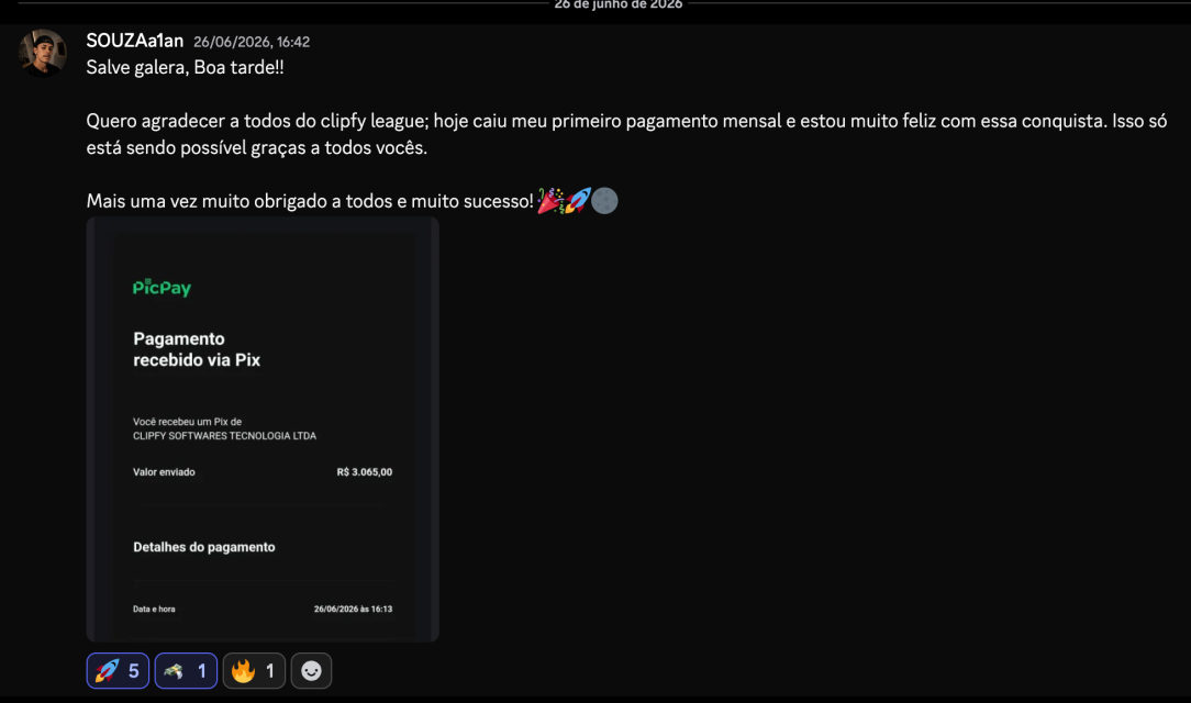 Post de SOUZAa1an: hoje caiu meu primeiro pagamento mensal e estou muito feliz com essa conquista, com comprovante PicPay de R$ 3.065,00.